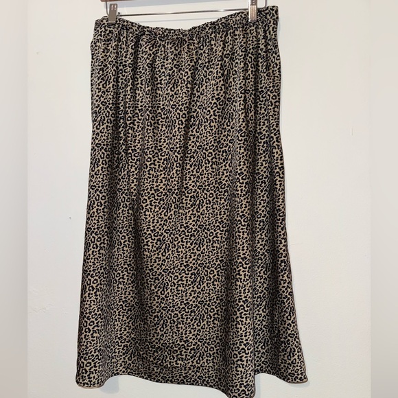 Black and Tan Midi A-Line Skirt Animal Print - Picture 3 of 3